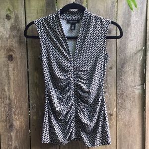 white house/black market knit sleeveless top XS